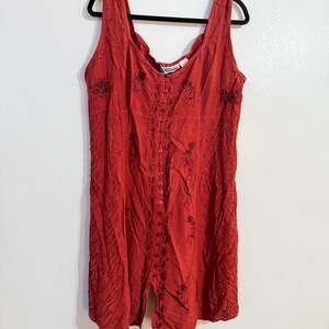 Vintage henna Floral Embroidered Sleeveless Button Up boho cottage grunge